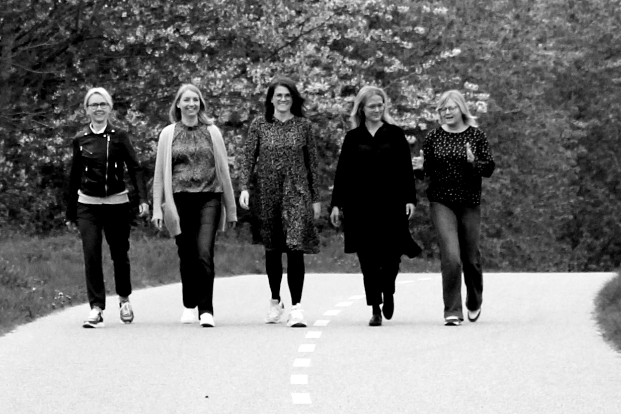 Forskerne bag undersøgelsen er fra venstre: Lise Arnth Nielsen, Malene Thygesen, Trine Ellegaard, Marie Louise Svendsen og Berit Kjærside Nielsen.